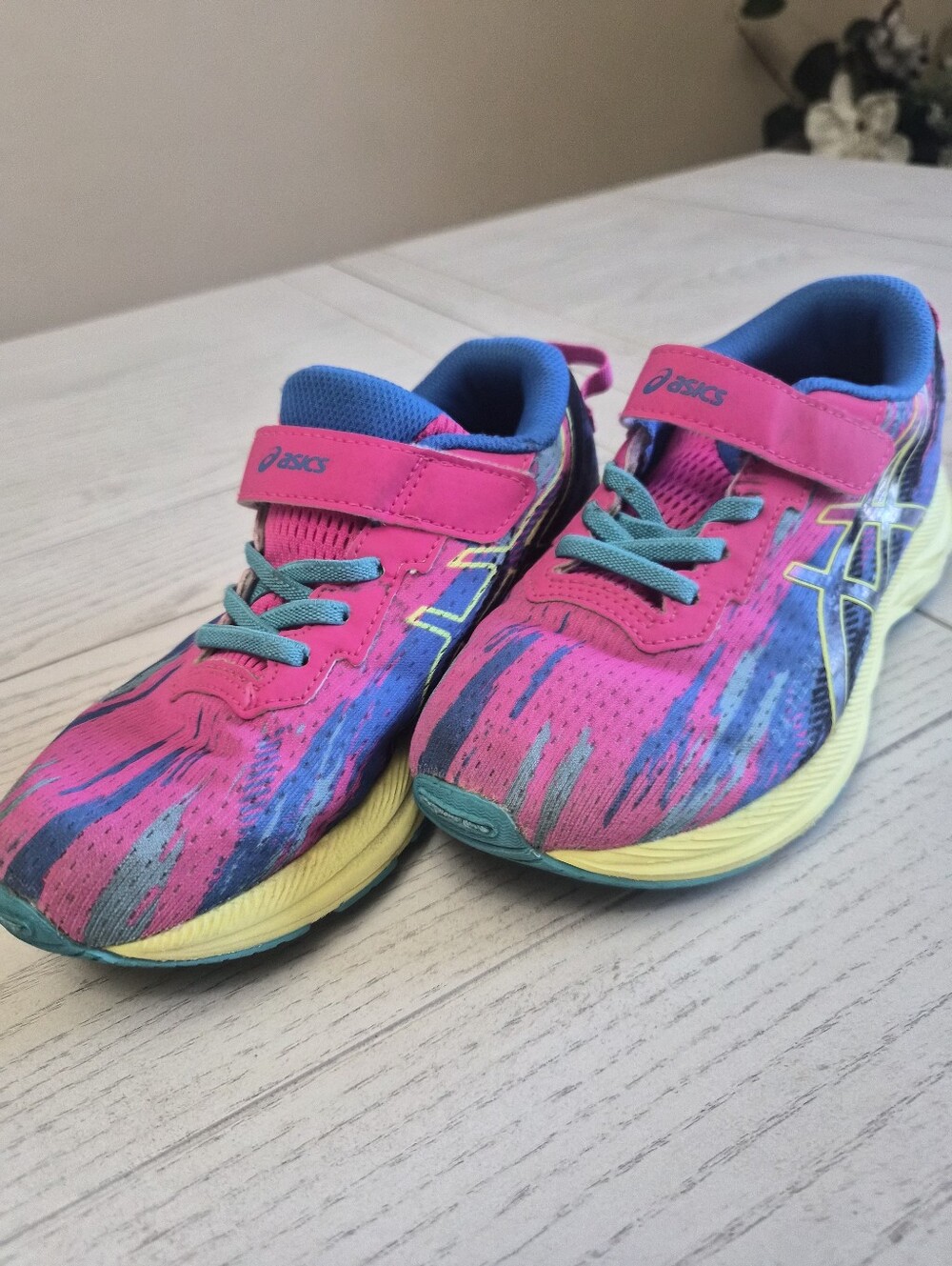 ASICS girls Pre Nosa Shoes Size 1.5 Pink - Picture 9 of 11